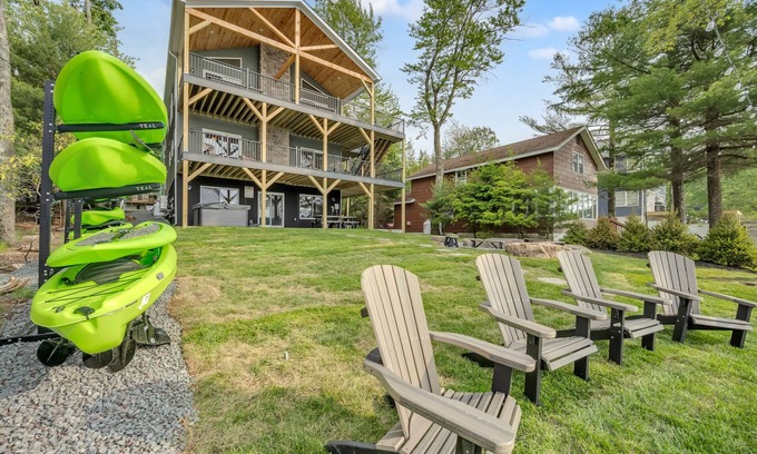 Lake Harmony House | "Lake Front Livin" Beautiful Lake Front View, Private Beach, Dock, Firepit, Game Room, Kayak/Canoe