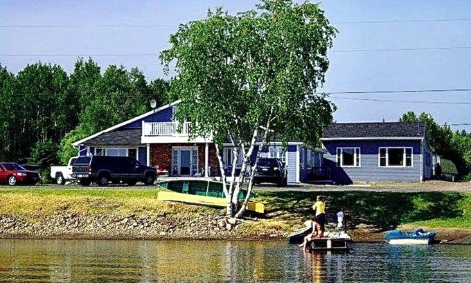 Saint David House | Lake Front Rental on Long Lake Maine