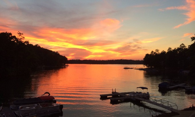 Dadeville Condo | Lake Front, Walk out ground level, Sunset VIEW, Dedicated Slip, Awesome Pool