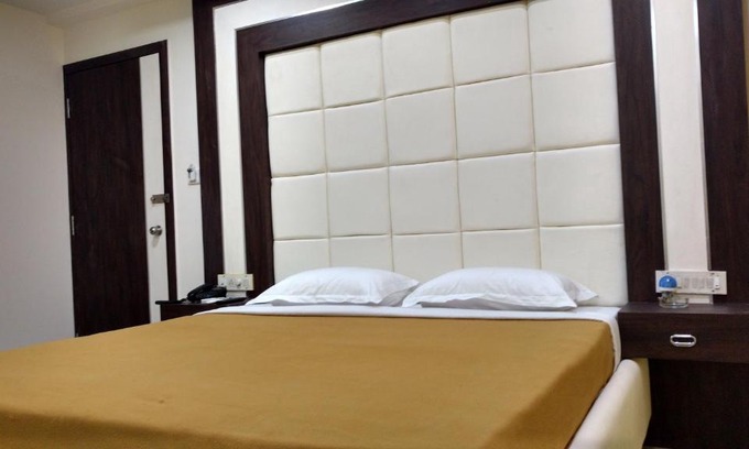 Bengaluru Bed & Breakfast | Lake Habitat Serviced Apartments