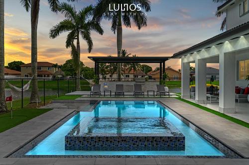 Ludlam House | Lake Home Fishing Game 360 Infinity Heat Pool L46