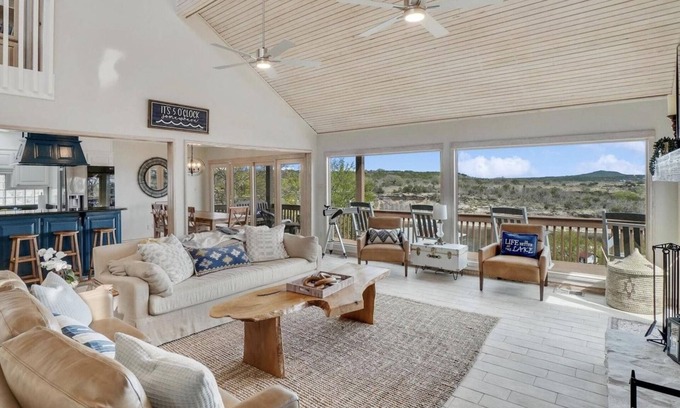 Palo Pinto County House | Lake Home with Private Pool, Games, Views! 100 yds to Marina w boat launch!
