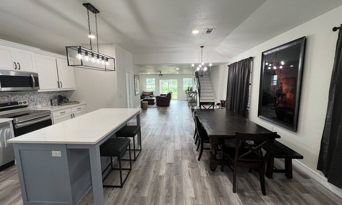 Azle House | Lake House in quiet neighborhood