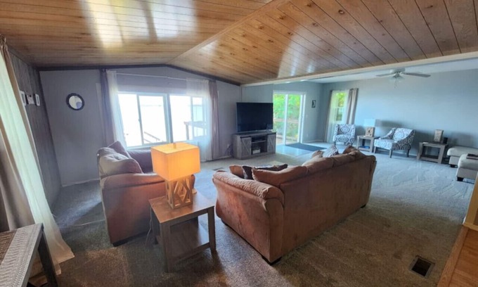 Au Train House | Lake House on Lake Superior