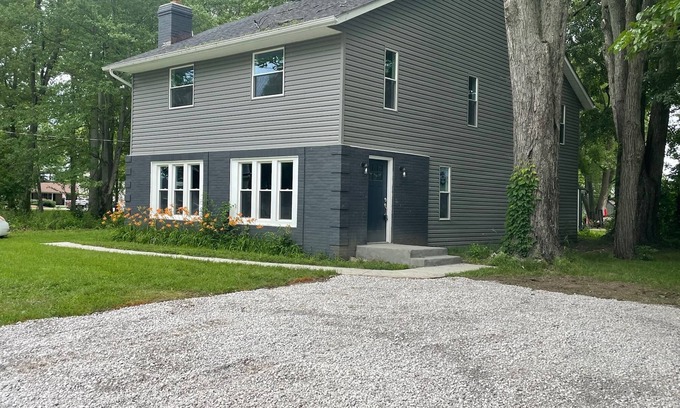 Millersport Cottage | Lake House on the Island!