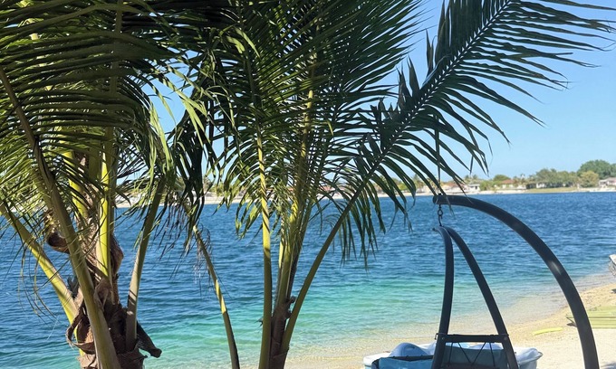 Hialeah House | Lake House Villa Beachfront