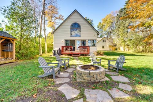 Applegate House | Lake Huron Vacation Rental with Private Beach!