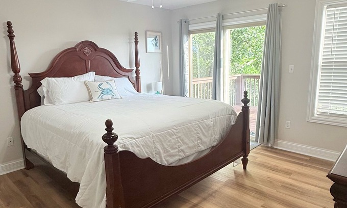 Somerset House | Lake It Easy 3 Level Home