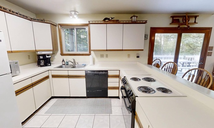 Bumpass House | Lake-it Easy- Waterfront, Private Side, Expansive Views, Dog Friendly, Firepit