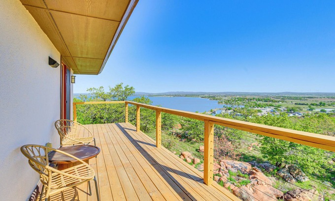 Medicine Park House | Lake Lawtonka View: Mountaintop Medicine Park Home