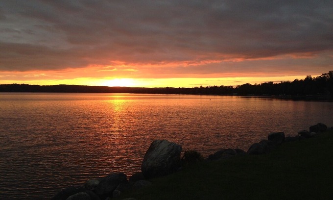 Traverse City Cabin | Lake Leelanau Waterfront Cottage with Mini Harbor - Close to Traverse City!