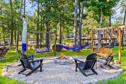 Livingston Villa | Lake Livingston Retreat with Firepit, Fishing, and Game Room