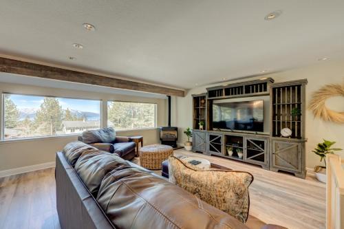 Tahoe Village House | Lake Lookout