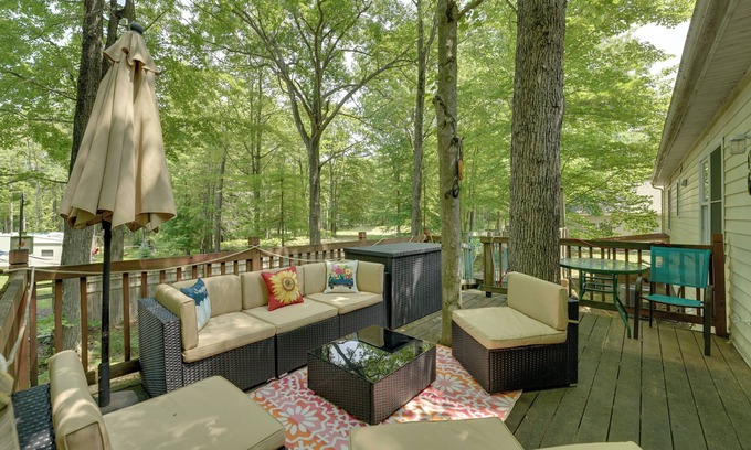 Mears Cottage | Lake Michigan Gem < Half-mi to Private Beach!