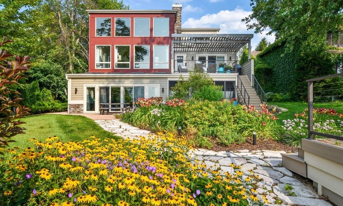 Monona House | Lake Monona Home with Indoor Pool & Capitol Views
