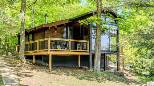 Muskoka Lakes House | Lake Muskoka Deluxe 3-bdrm Cottage - Pier 100 #80