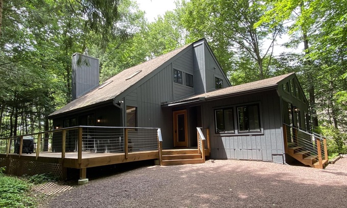 Pocono Pines House | Lake Naomi ~ Poconos ~ 3BR/2BA ~ Close to Kalahari, Camelback, Jack Frost, BB