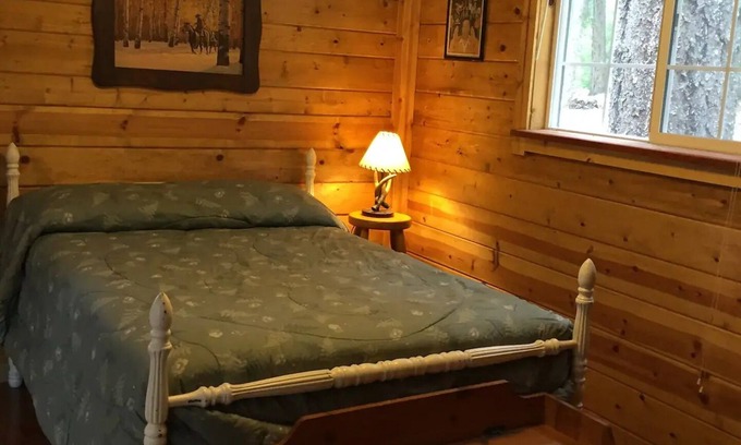 Potter Valley Cabin | Lake Pillsbury/Hull. Mt.Cabin Studio w/bath&deck