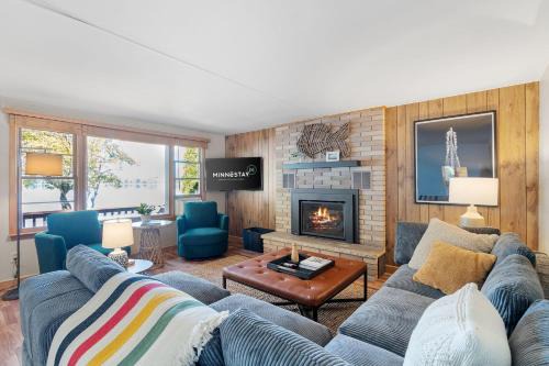 Buffalo House | Lake Pulaski Getaway