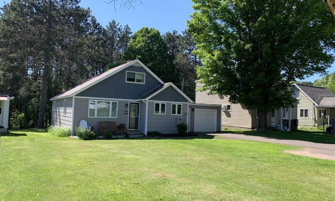 Ironwood House | Lake Rd Abode-Game Rm-Central AC-Close to Trails/Lakes