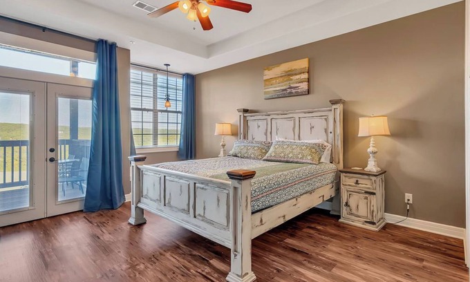 Indian Point Condo | Lake Shore Views: WALK IN UNIT, Sleeps 9, Lake Views, next to Silver Dollar City