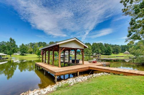 Milledgeville House | Lake Sinclair Escape Screened Porch, Modern Style