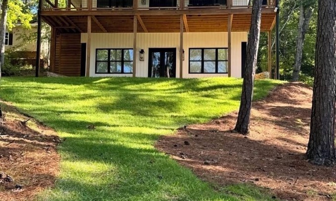Milledgeville House | Lake Sinclair Haven
