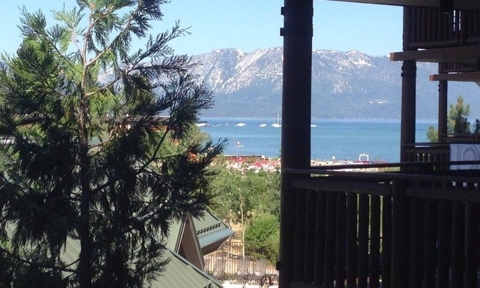 South Lake Tahoe Resort | Lake Tahoe Vacation Resort - 2 bedroom lockoff sleeps 8n22/night parking fee