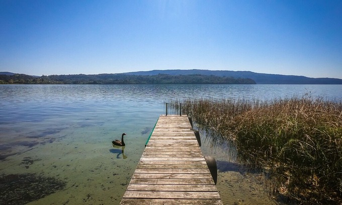 Lake Tarawera House | LAKE TARAWERA ACCOMMODATION
