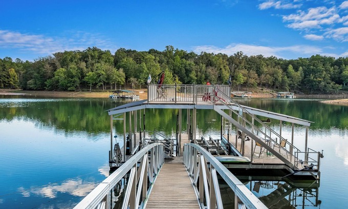 Anderson House | Lake Time on Lake Hartwell!