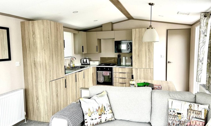Fence Cabin | Lake View at Pendle View Holiday Park BB7 4DH