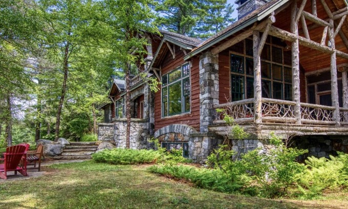 Lake Placid Ski Chalet | Lake View Chalet, enjoy a Luxury Adirondack Retreat with a walk to town location