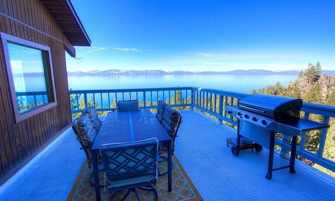 Glenbrook House | Lake View Glen 4 Bedroom Home by RedAwning
