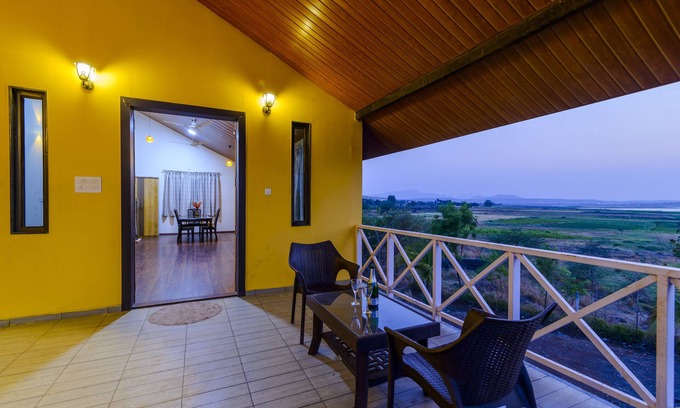 Nashik Villa | Lake View Holiday Villa 3 Bed RM nr Sula wine yard