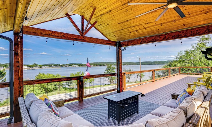 Graham House | Lake View + Huge Deck: Cozy Possum Kingdom Retreat