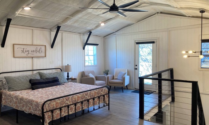 Granbury Apartment | Lake View Loft House