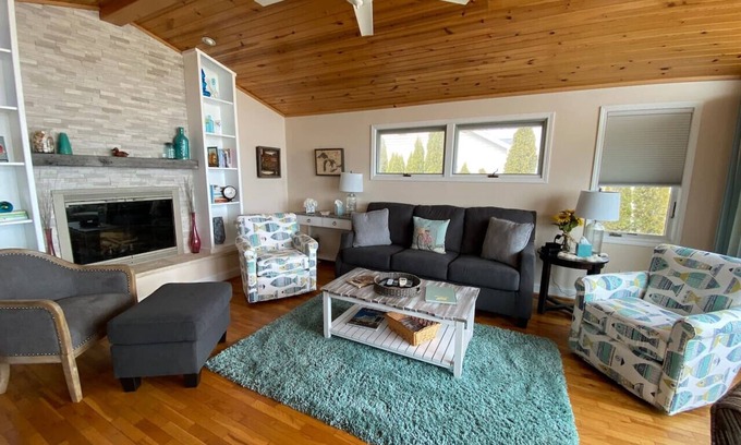 East Tawas House | Lake Watch - Beachfront