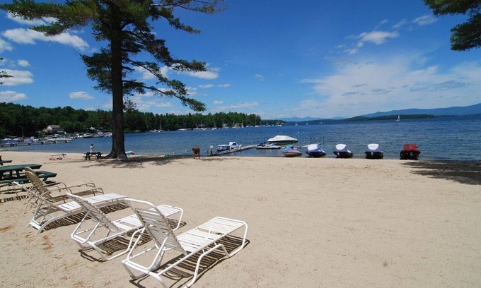 Gilford Condo | Lake Winnipesaukee Condo - Private Beach, Walk to Concerts