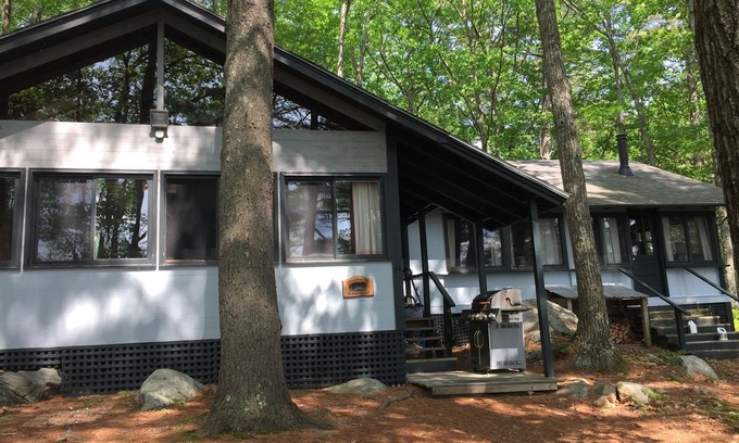 Meredith House | Lake Winnipesaukee Lake House - Pine Island