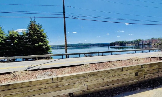 Winnisquam Condo | Lake Winnisquam Condo with Lake Views