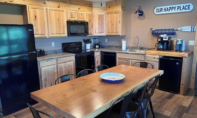 Branson West Villa | Lakefront 2bdr/2bath Villa on Table Rock Lake Short commute to Branson & SDC
