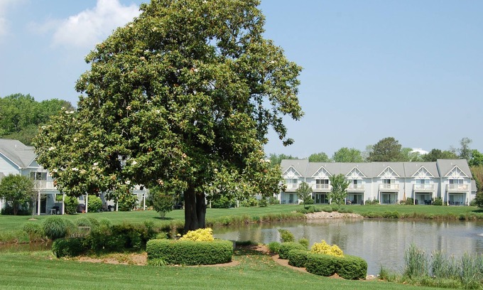 Rehoboth Beach House | Lakefront 3 bedroom townhouse in quiet community with pool