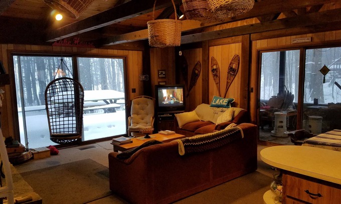 Mayfield House | Lakefront 3BR cabin on the shores of the Great Sacandaga Lake!