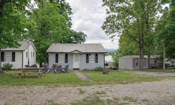 Dandridge Cabin | Lakefront Cabin in Dandridge w/Fire Pit & Grill!