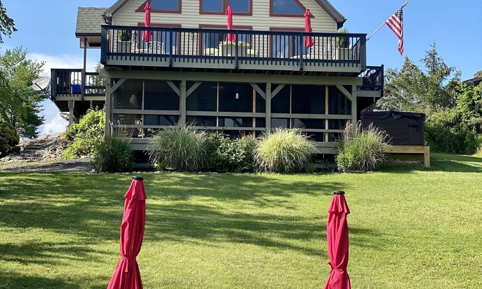 Athens Ski Chalet | Lakefront Chalet perfect for families!