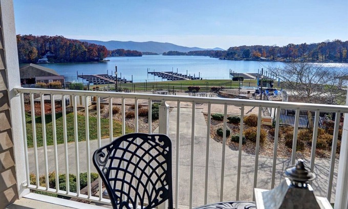 Huddleston Condo | Lakefront Condo Resort, Amazing Lake & Mountain Views + Abundant Amenities
