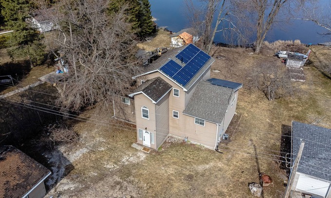 Kawartha Lakes Cottage | Lakefront Cottage with Hot Tub and Pool Table