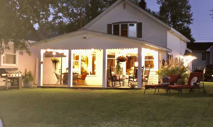 Niobe Cottage | Lakefront cottage on Chautauqua Lake