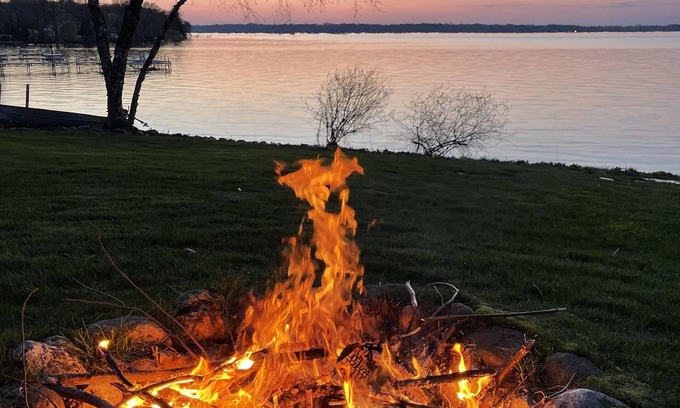 Ripon Cottage | Lakefront Cottage with sandy bottom swimming!