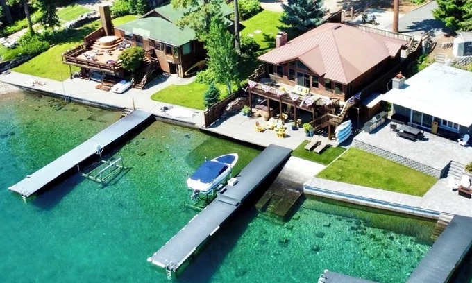 Chelan House | Lakefront Family Getaway: WiFi, Hot Tub, Pool Table, Right on Lake Chelan